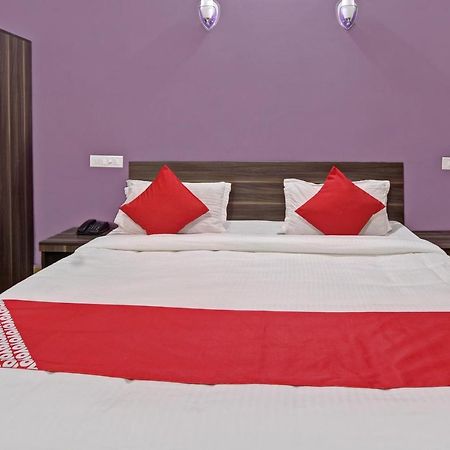 Oyo 48704 Rashi Farms Hotel Хубли Екстериор снимка