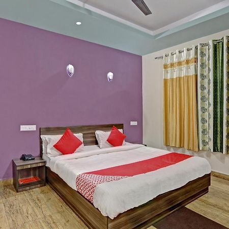 Oyo 48704 Rashi Farms Hotel Хубли Екстериор снимка