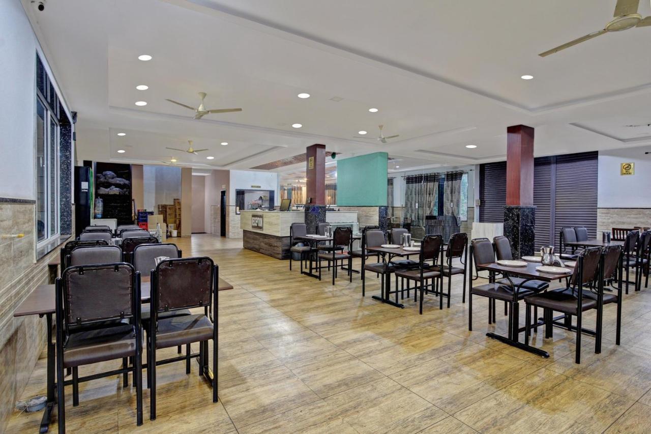 Oyo 48704 Rashi Farms Hotel Хубли Екстериор снимка