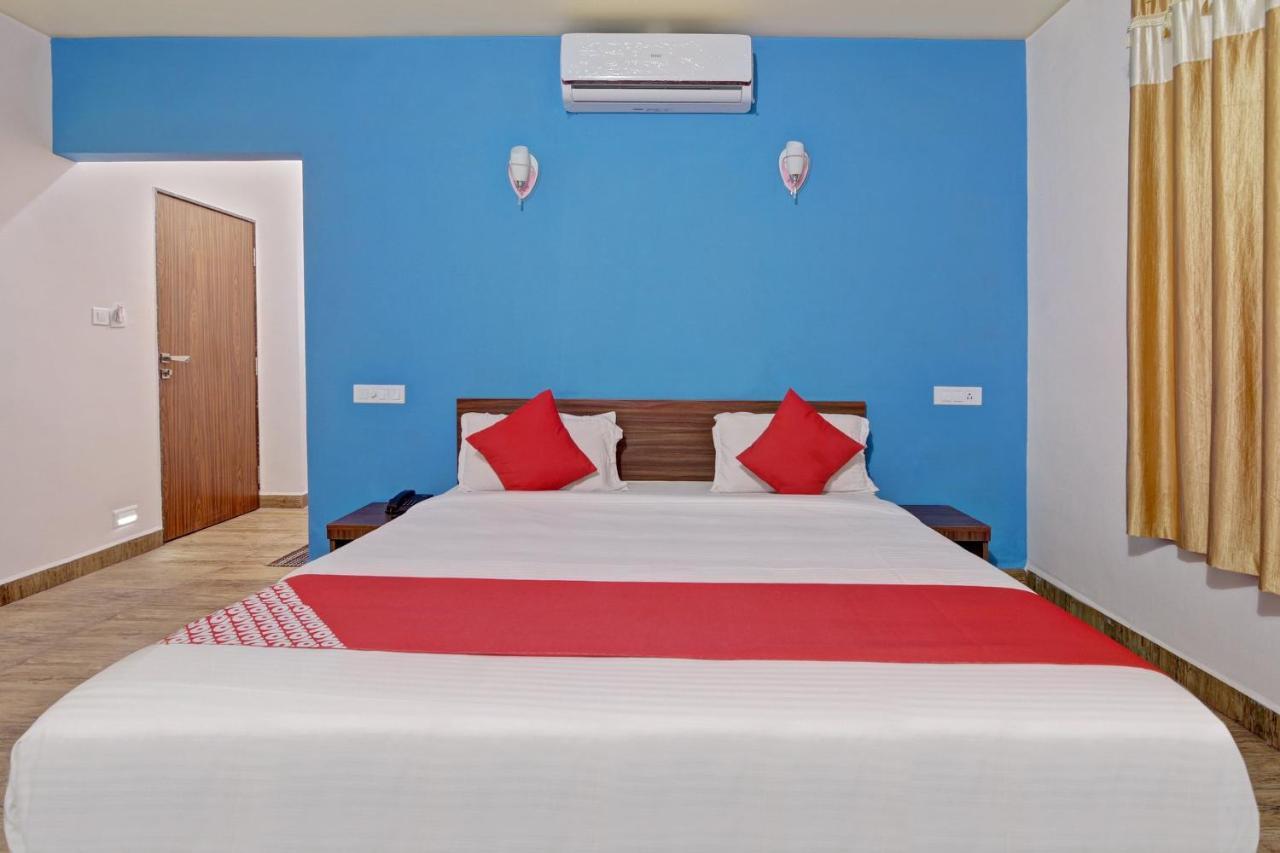Oyo 48704 Rashi Farms Hotel Хубли Екстериор снимка