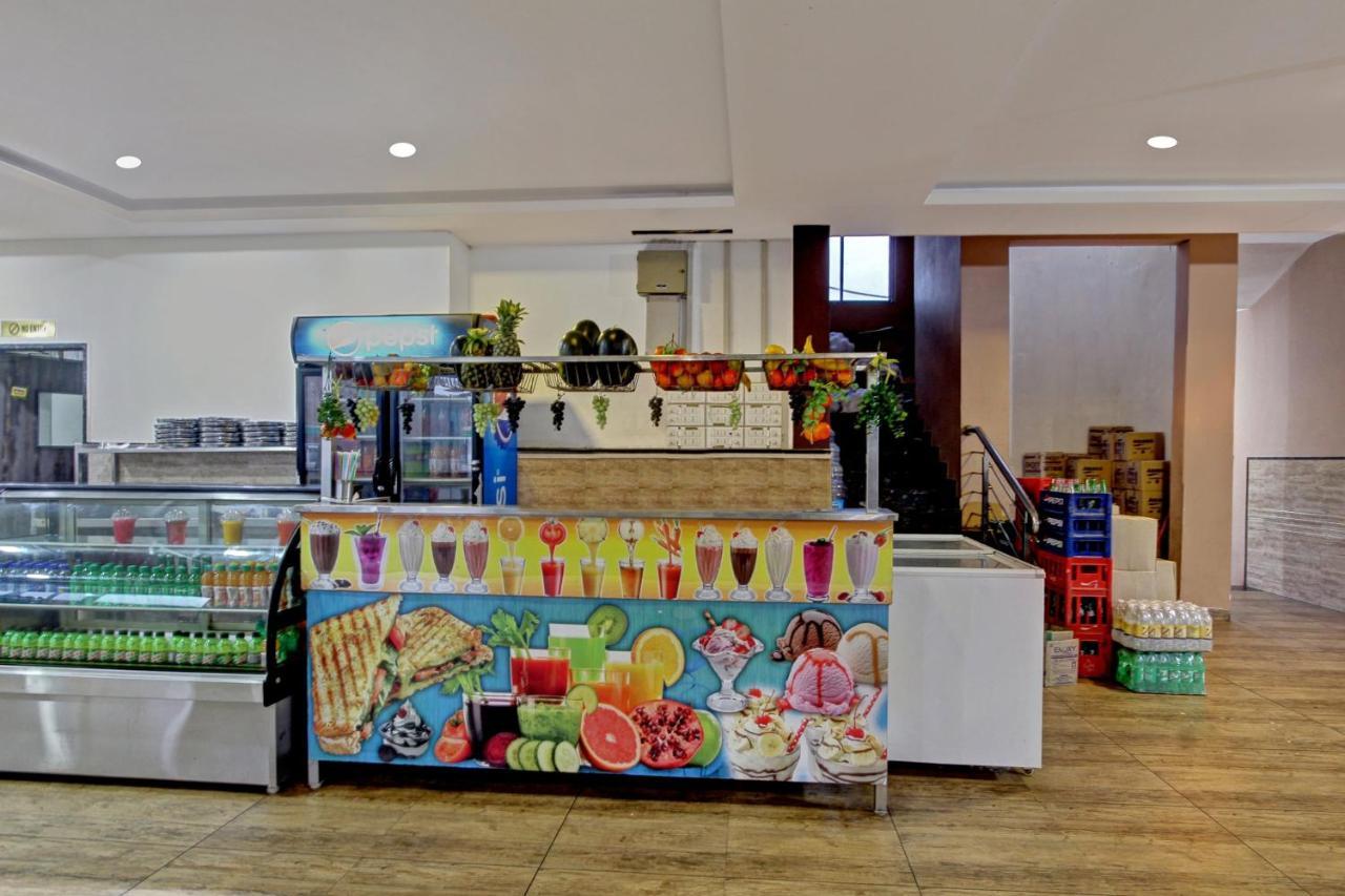 Oyo 48704 Rashi Farms Hotel Хубли Екстериор снимка